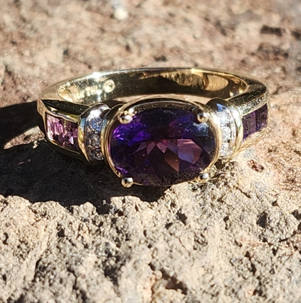 14k Solid Yellow Gold Amethyst Ring - image 5